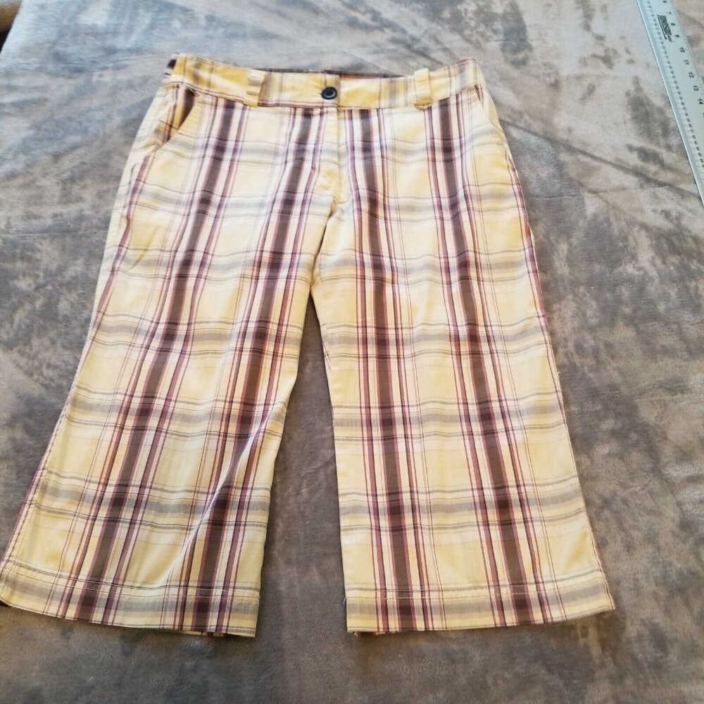 Lija Womens Mid-Rise Bermuda Golf Capri Pants Size 8 Yellow Plaid Pockets